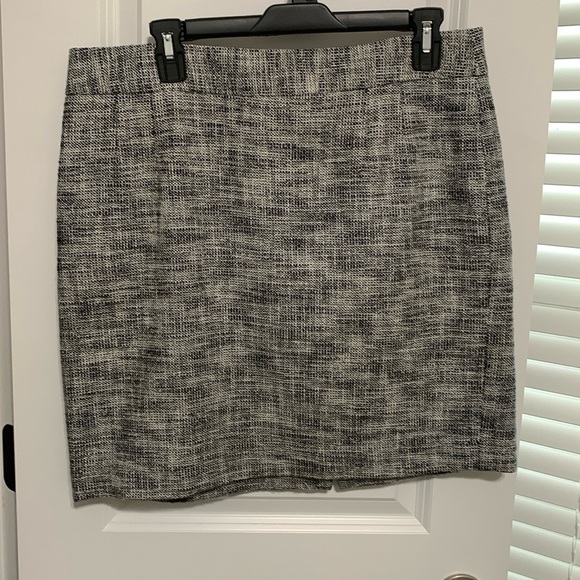 Banana Republic Dresses & Skirts - Banana Republic Size 12P Dress Skirt